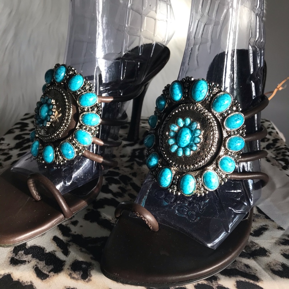 Chocolate Slide With Toe Ring Turquoise Medallion